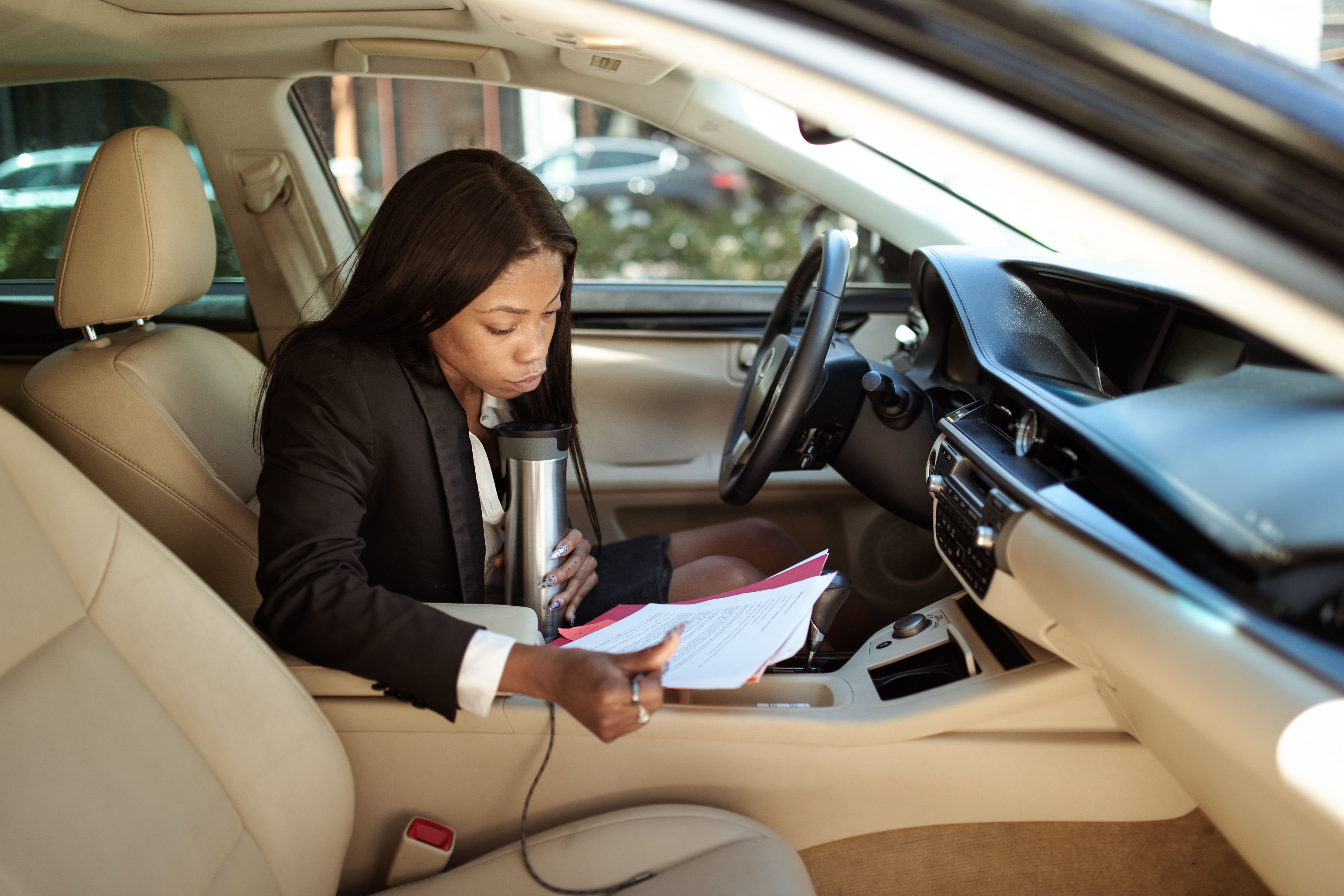 Driver's license and vehicle registration documents ready for a quote